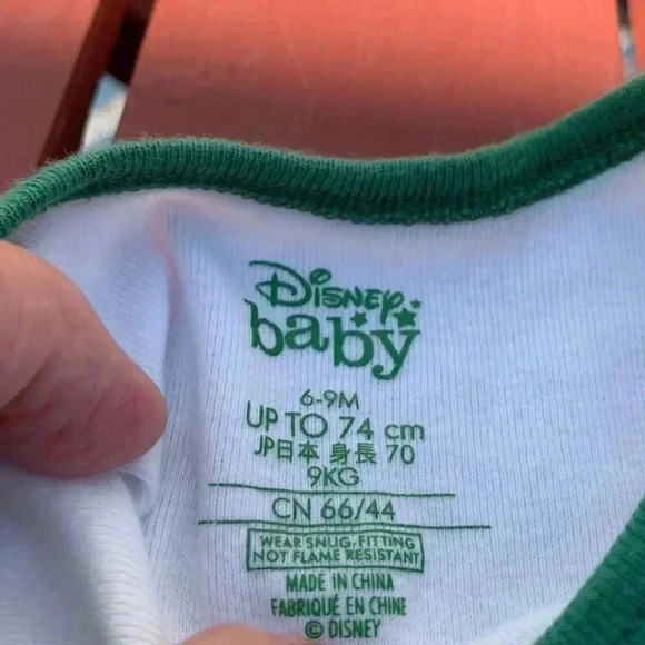 Disney NWOT holiday,  season, long sleeve T-shirt - Picture 2 of 8